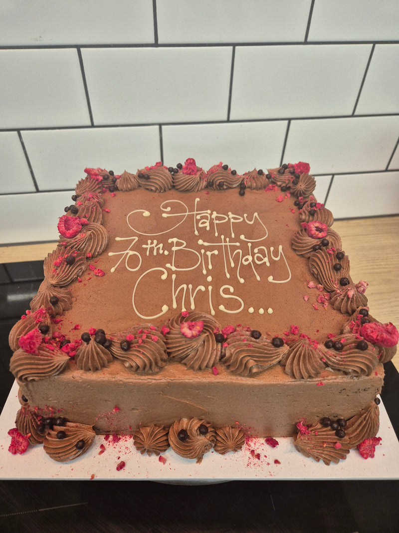 RICH CHOCOLATE CAKE